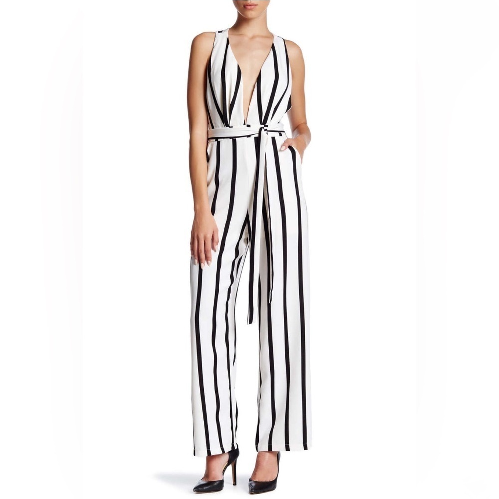 Black and white striped jumpsuit with a deep plunge - Picture 4 of 4